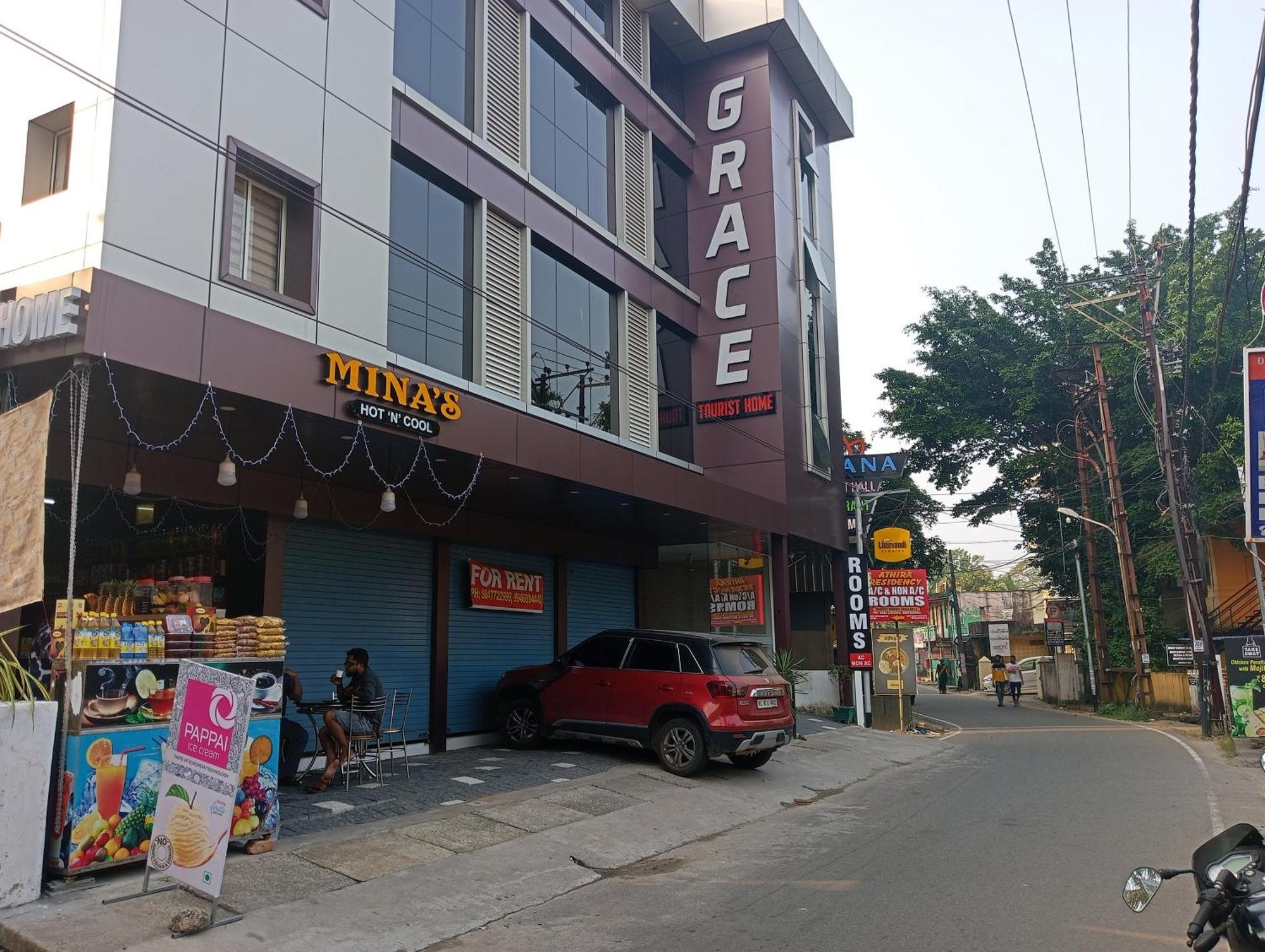 Grace Tourist Home Коччи Экстерьер фото